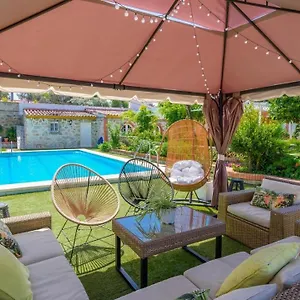 https://casa-rural-cerca-de-aracena-castillo-de-las-guardas-by.es-andalucia.com