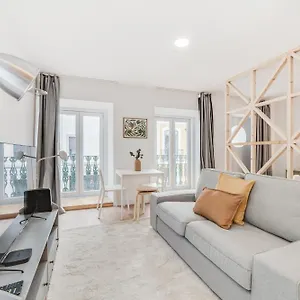 https://by-the-river-alcantara-apartments.hotels-lisbon-portugal.com